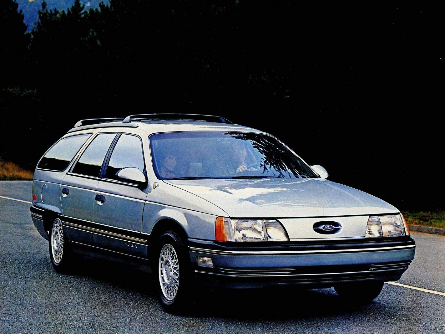 Ford Taurus Wagon 3.0 V6 (1986-1991),  ajouté par fox58