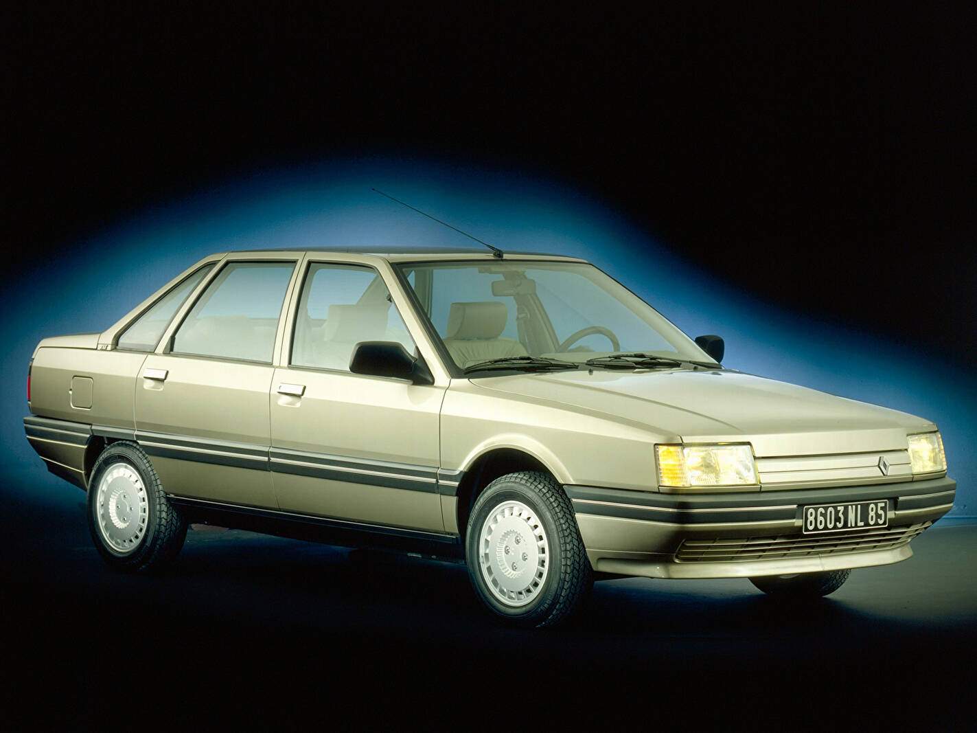 Renault 21 Sedan 2.0 (1986-1992),  ajouté par fox58