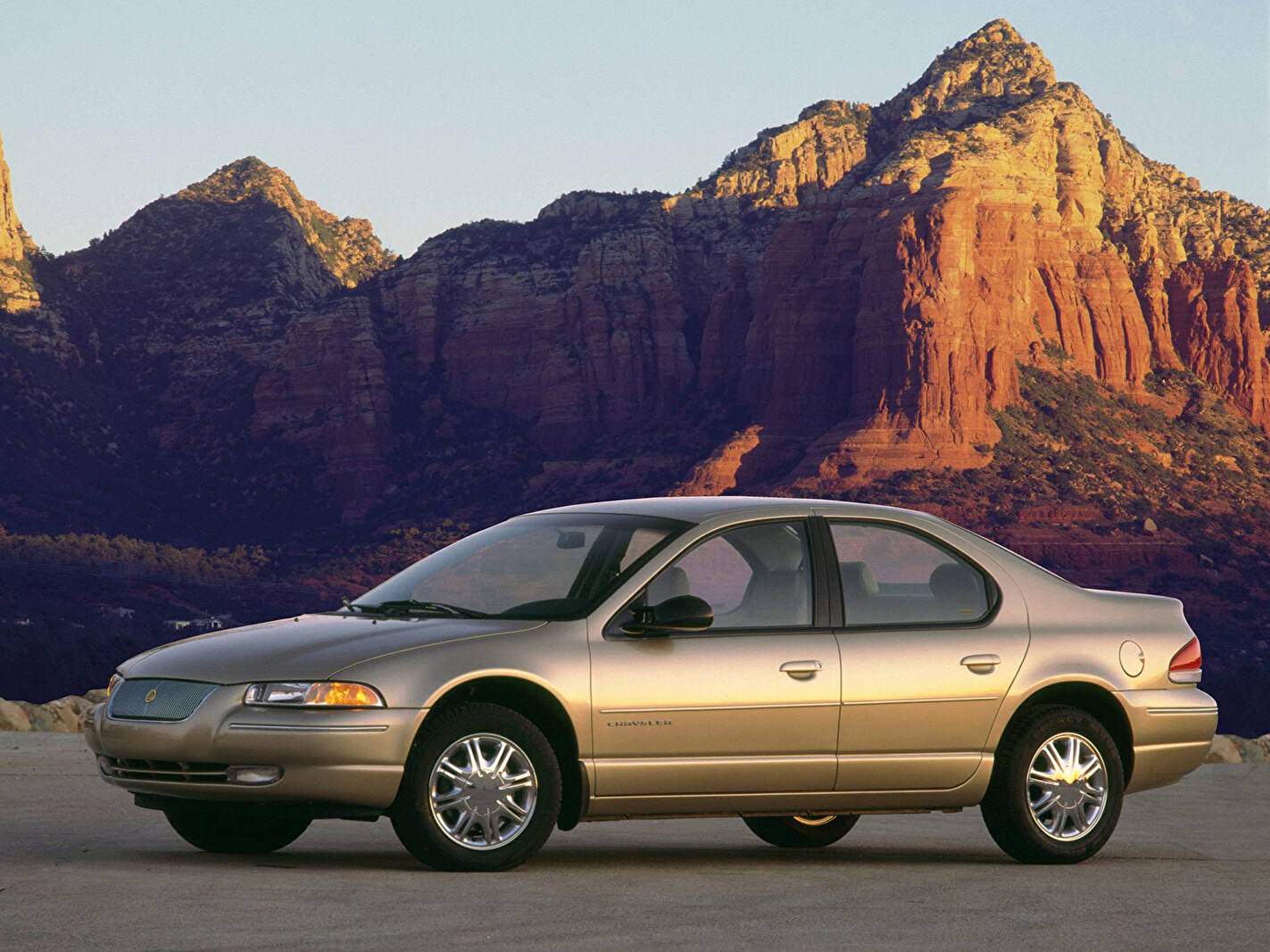 Chrysler Cirrus 2.5 V6 (1995-2000),  ajouté par fox58