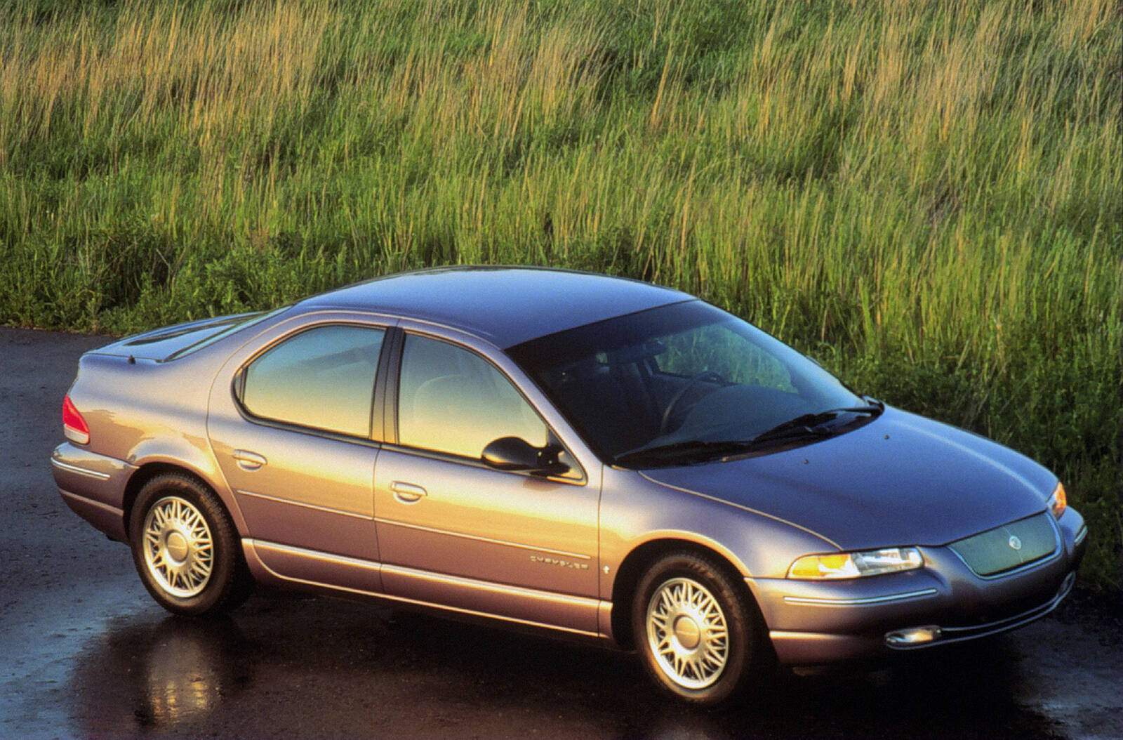 Chrysler Cirrus 2.4 (1995-2000),  ajouté par fox58