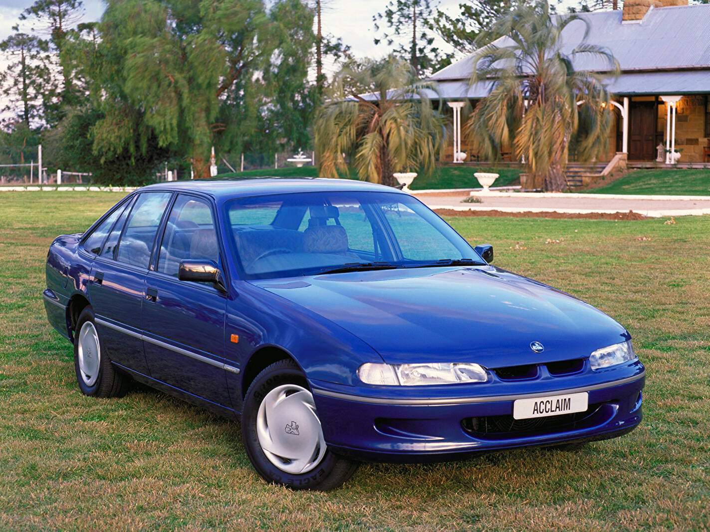 Holden VR Commodore Acclaim (1993-1995),  ajouté par fox58
