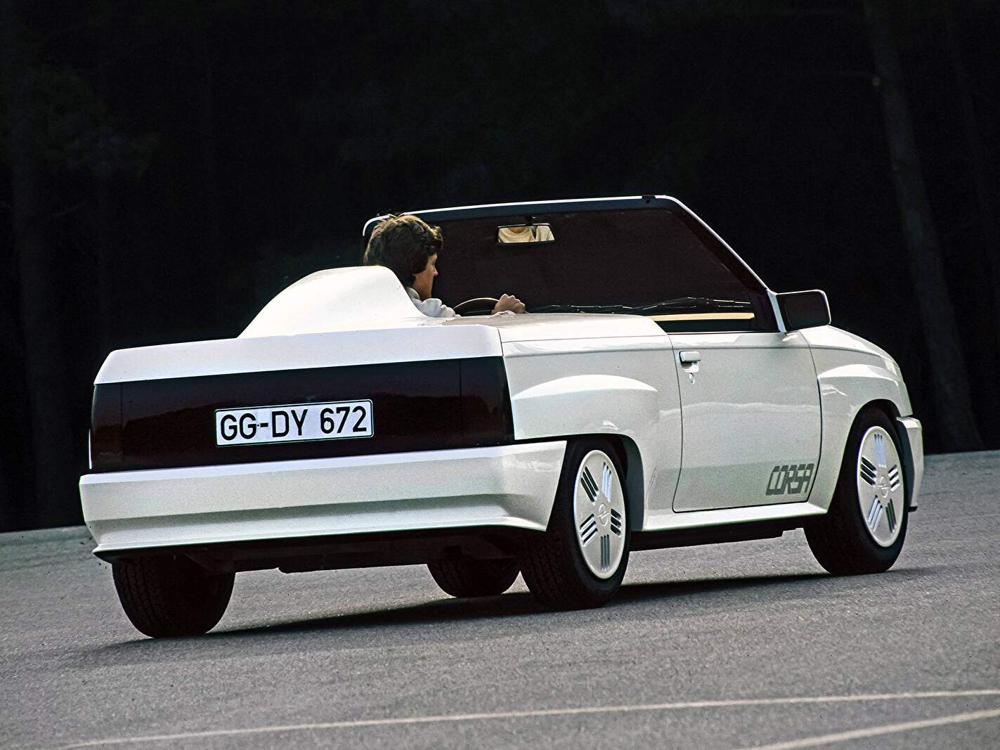 Opel Corsa Spider Concept (1982),  ajouté par fox58
