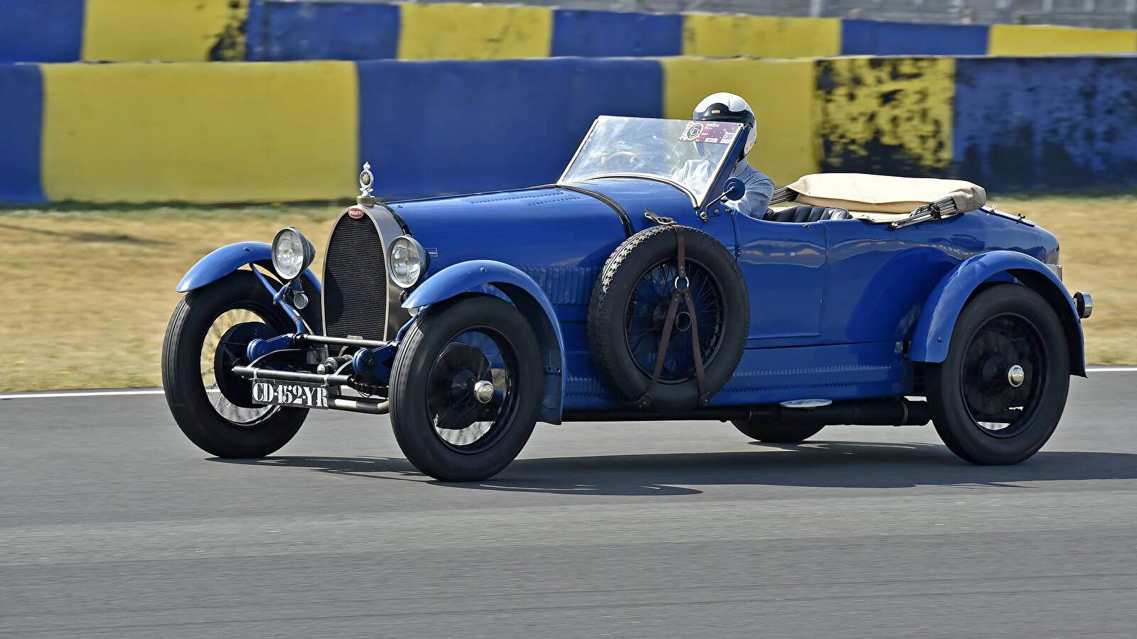 Bugatti Type 38 Grand Sport (1926-1927),  ajouté par fox58