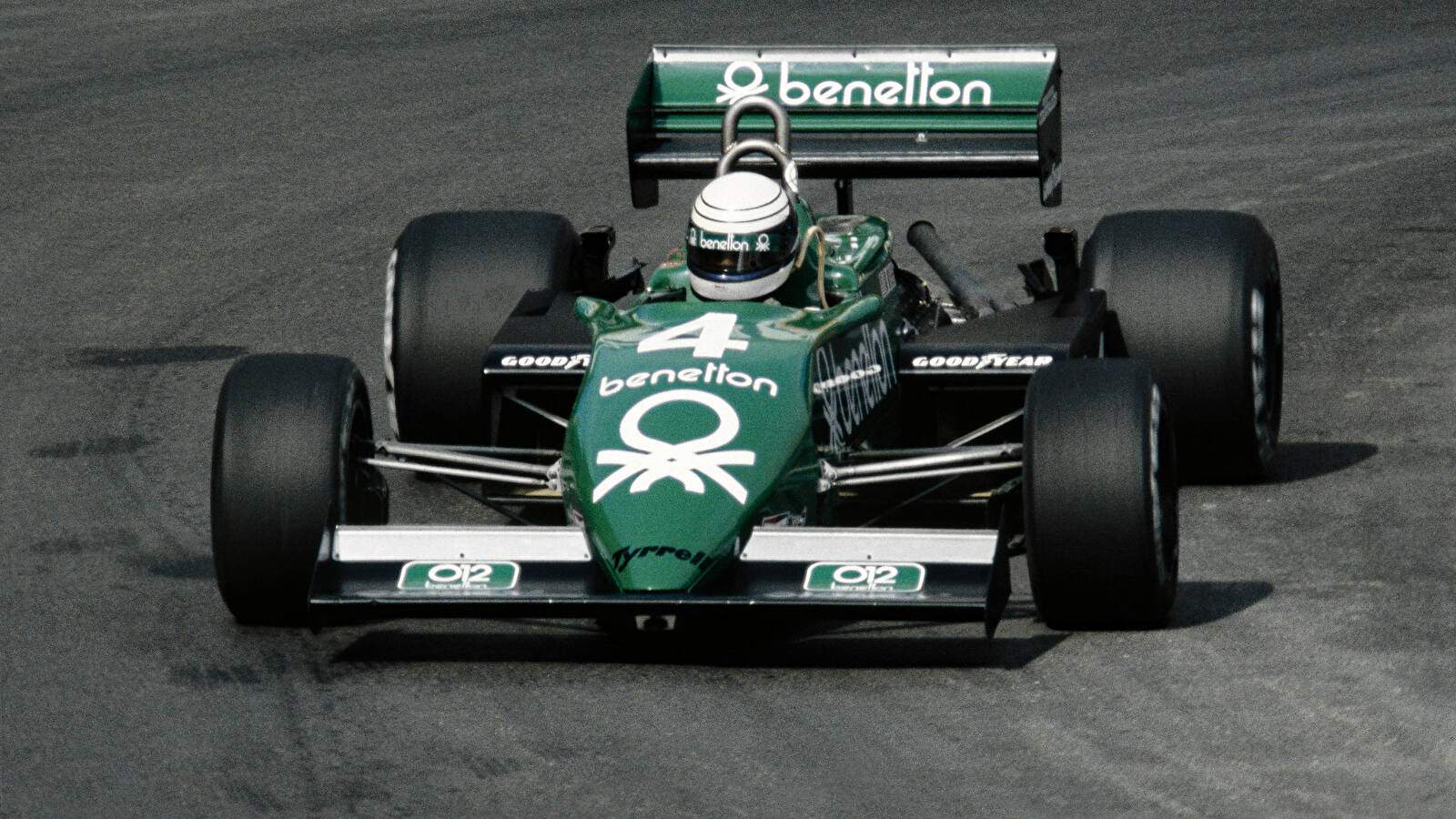 Tyrrell 011 (1981-1982),  ajouté par fox58