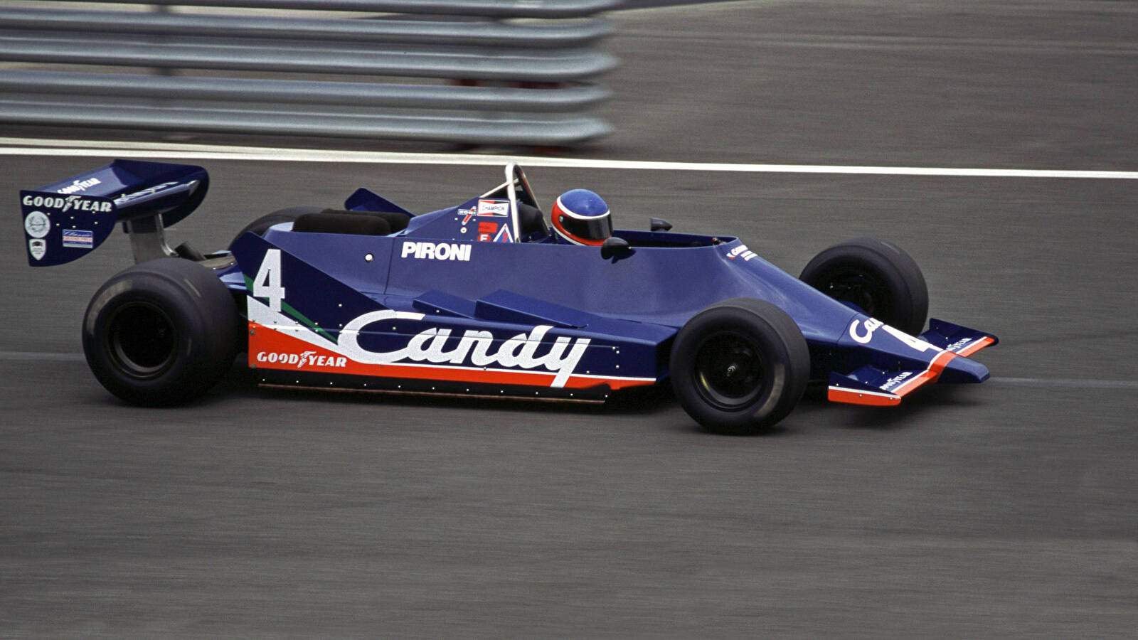 Tyrrell 009 (1979-1980),  ajouté par fox58