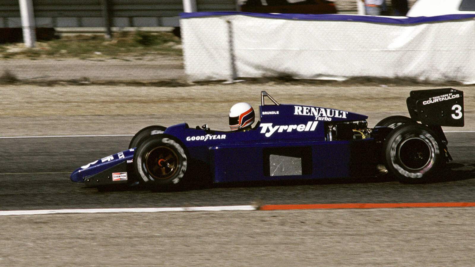 Tyrrell 014 (1985-1986),  ajouté par fox58