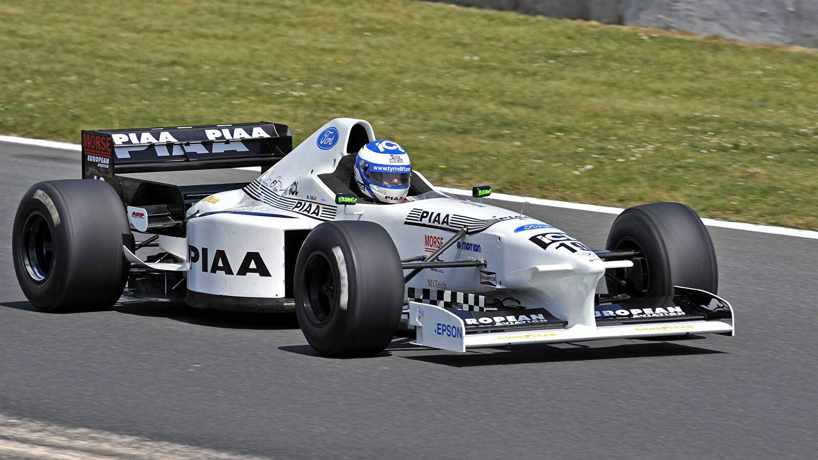 Tyrrell 025 (1997),  ajouté par fox58