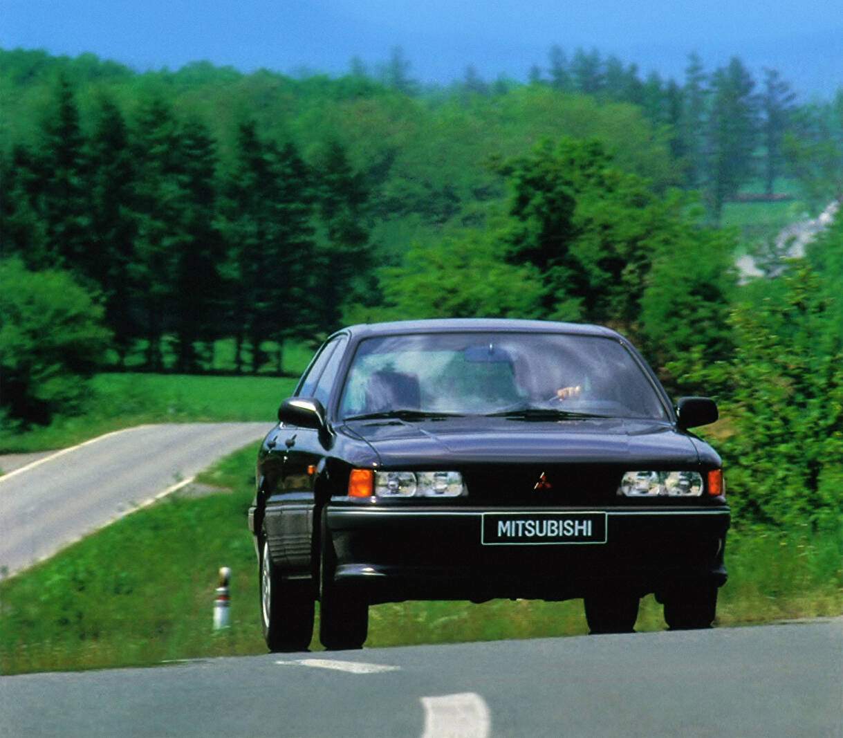 Mitsubishi Galant VI 2.0i 16s (E30) (1988-1993),  ajouté par fox58