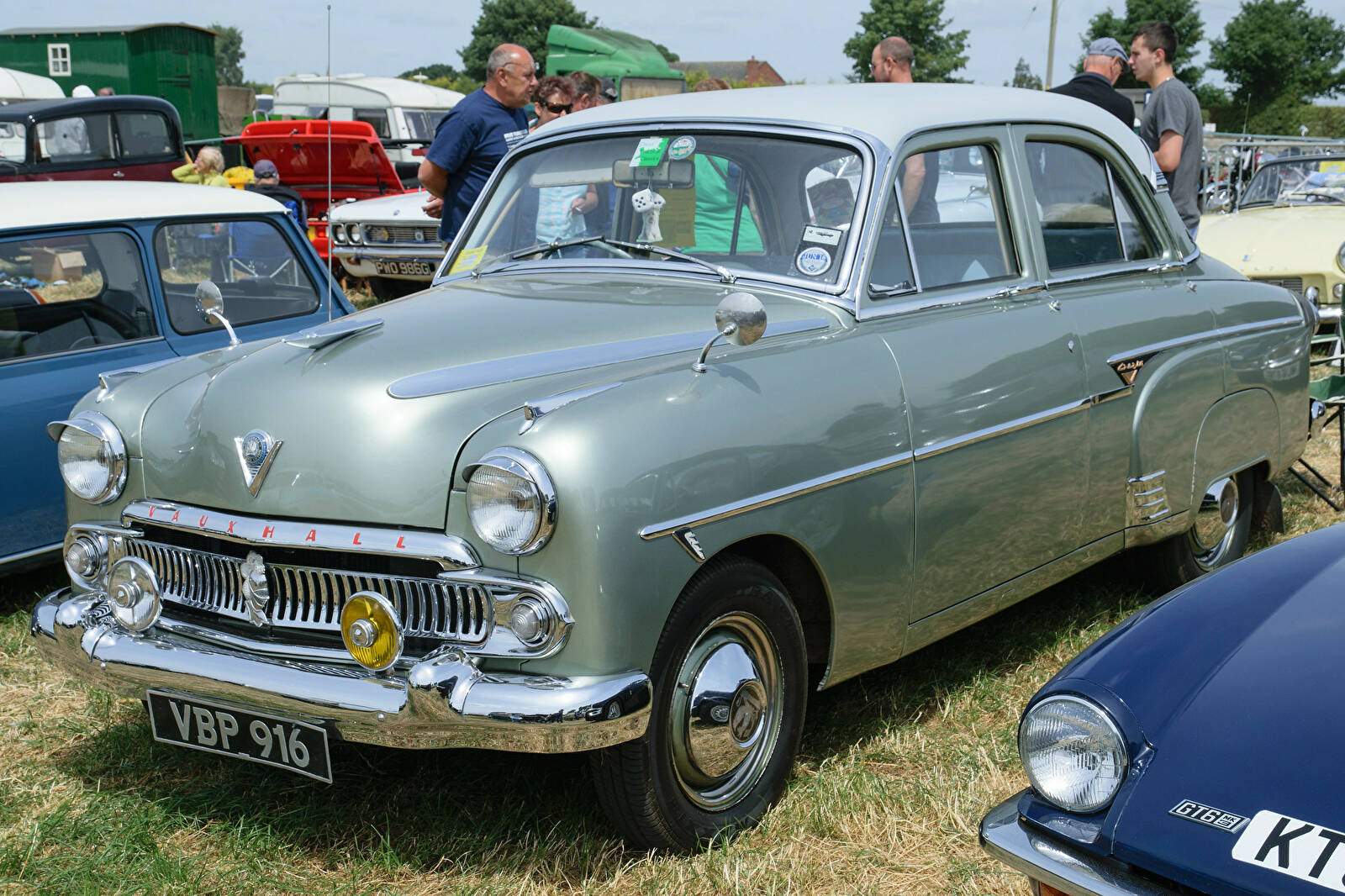 Vauxhall Cresta (E) (1954-1957),  ajouté par fox58