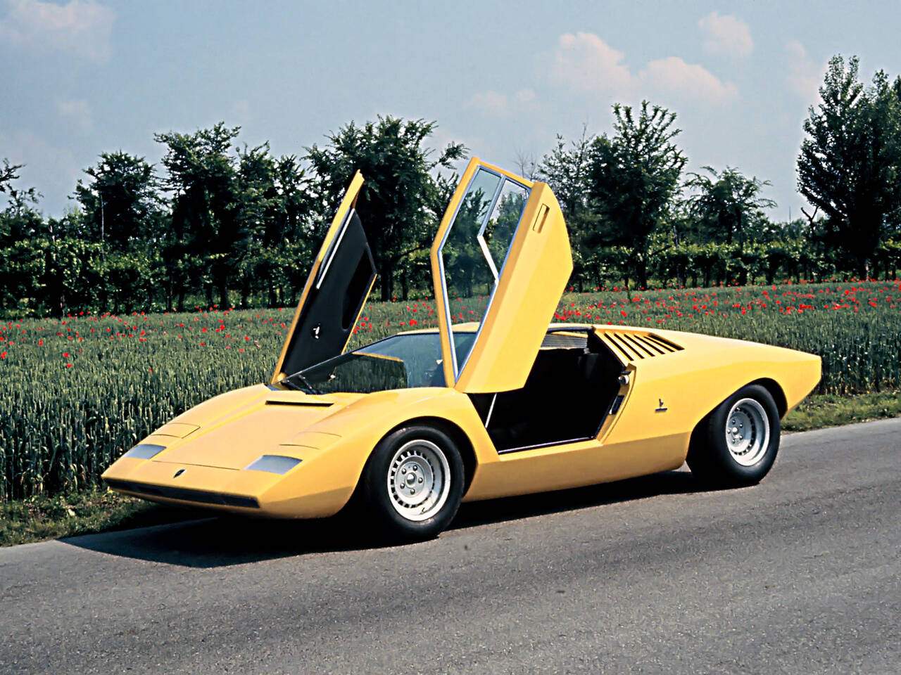 Lamborghini Countach LP500 (1971),  ajouté par fox58