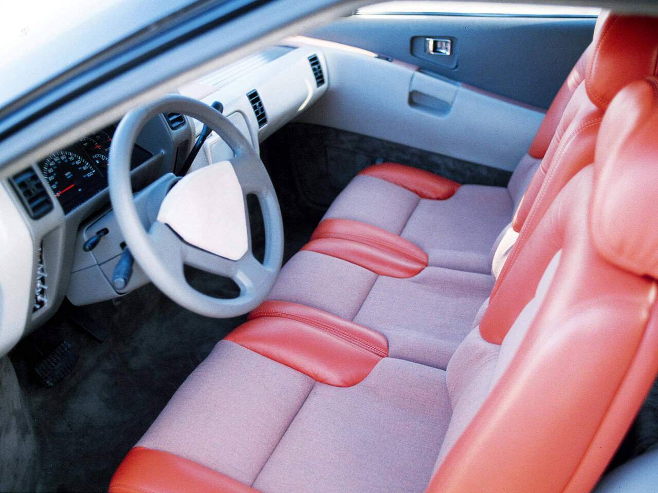Plymouth Voyager III Concept (1989),  ajouté par fox58