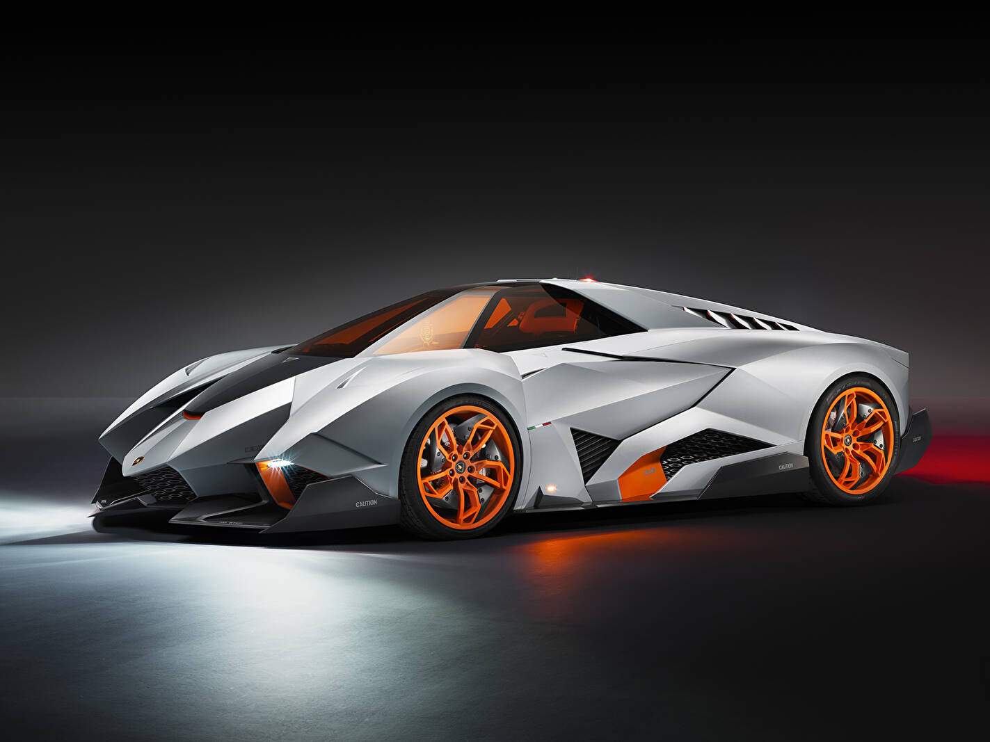 Lamborghini Egoista Concept (2013),  ajouté par fox58