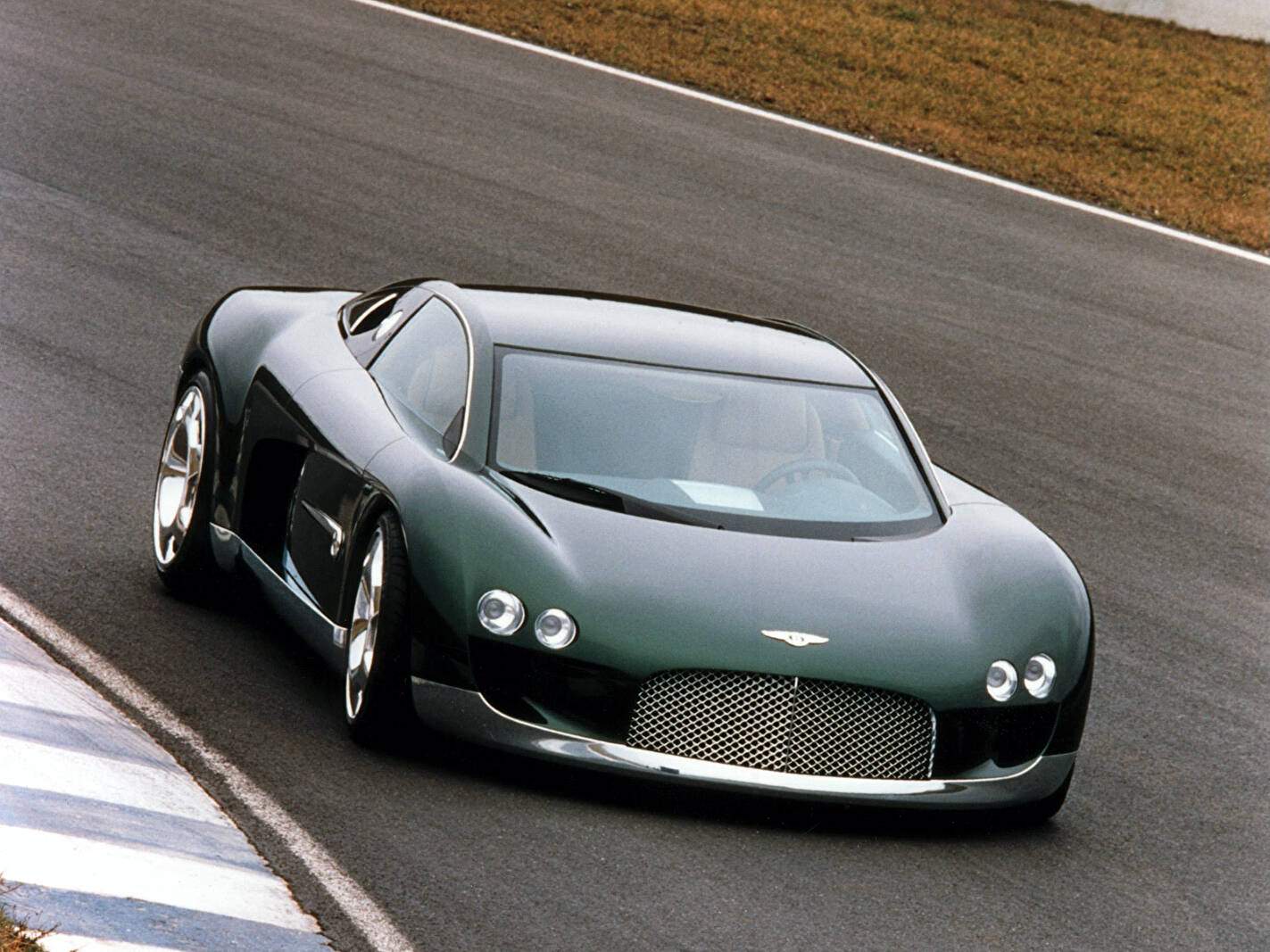 Bentley Hunaudieres Concept (1999),  ajouté par fox58