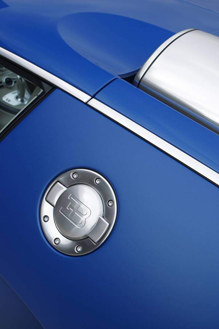 Bugatti EB 16.4 Veyron « Bleu Centenaire » (2009),  ajouté par fox58
