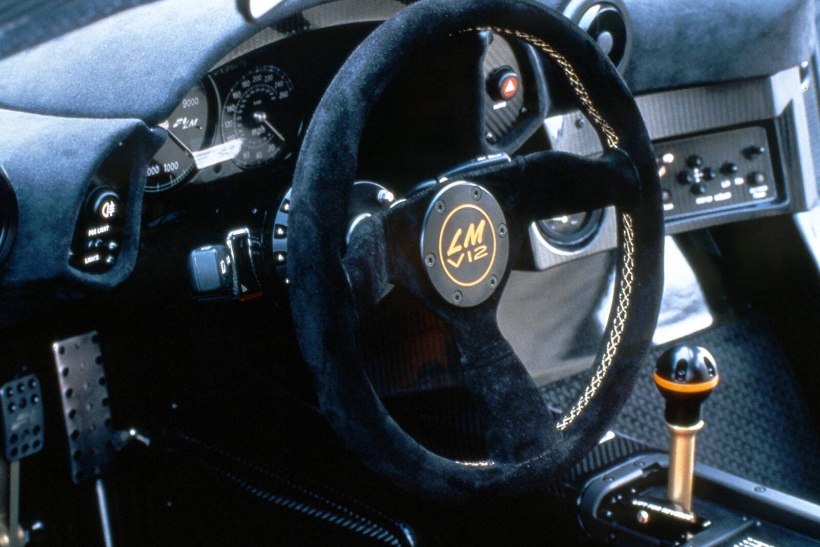 McLaren F1 LM (1995-1996),  ajouté par fox58