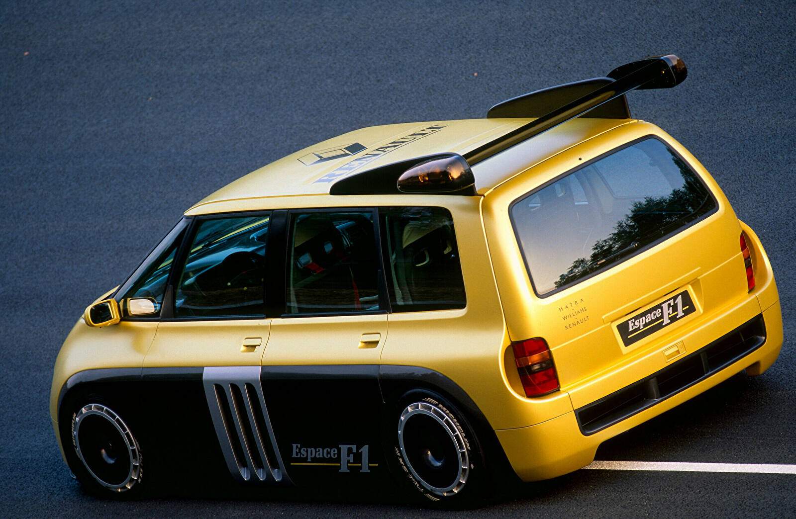 Renault Espace F1 Concept (1995),  ajouté par fox58