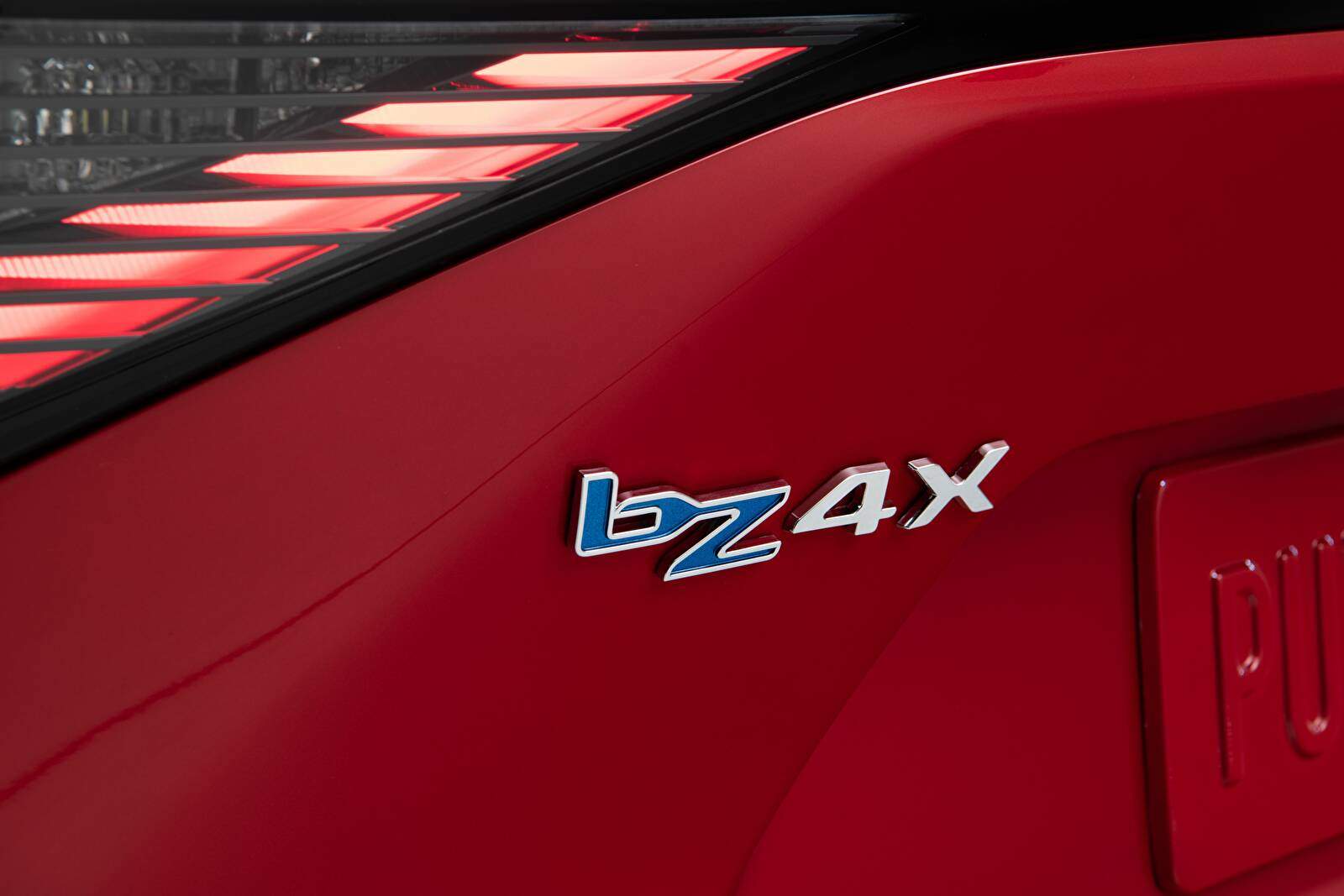 Toyota bZ4x (2021),  ajouté par fox58