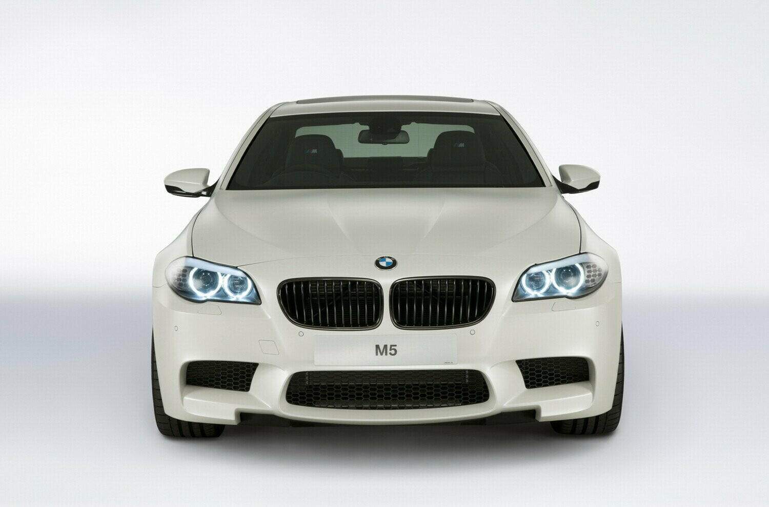 BMW M5 (F10) « Performance Edition » (2012),  ajouté par fox58