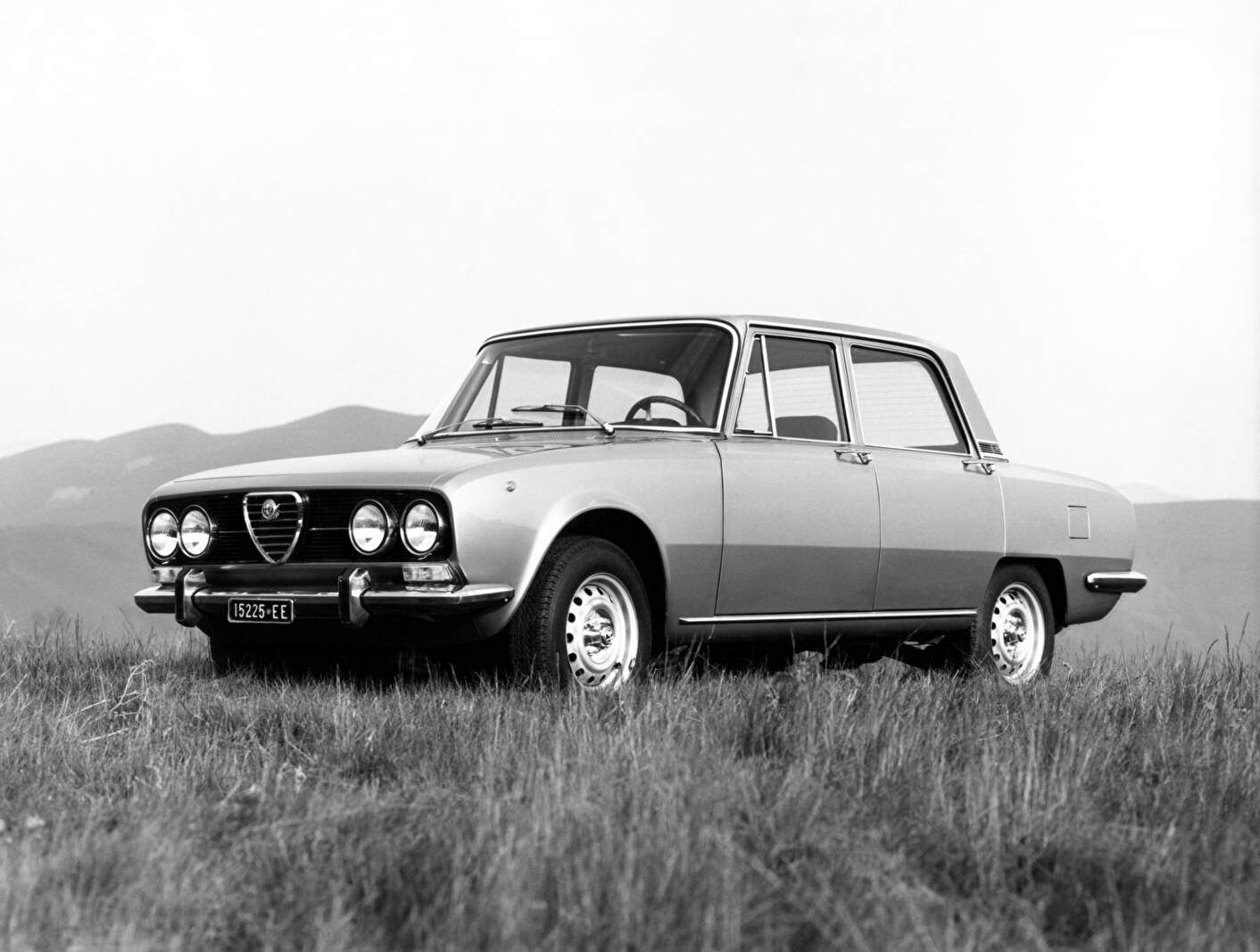 Alfa Romeo 2000 Berlina (1971-1977),  ajouté par fox58