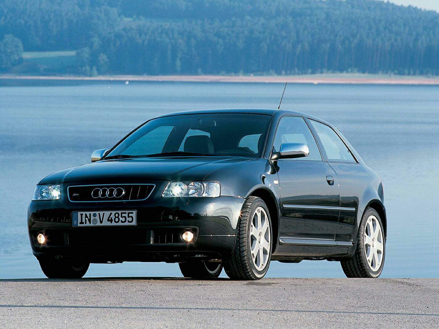 Audi S3 (8L) (2001-2003),  ajouté par fox58