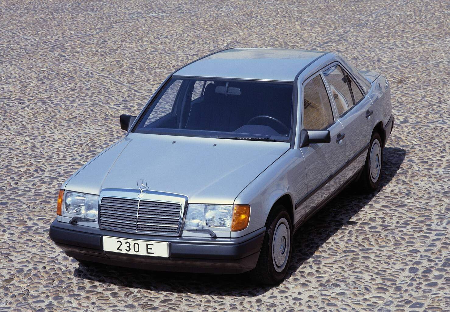 Mercedes-Benz E 230 (W124) (1984-1991),  ajouté par fox58
