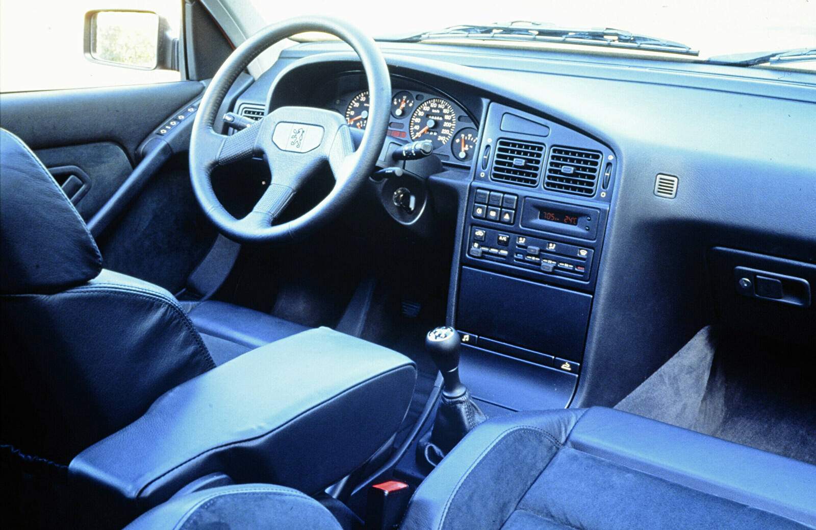 Peugeot 405 T16 (1992-1995),  ajouté par fox58