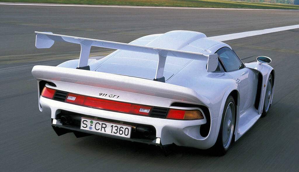 Porsche 911 GT1 Straßenversion (1996-1998),  ajouté par fox58