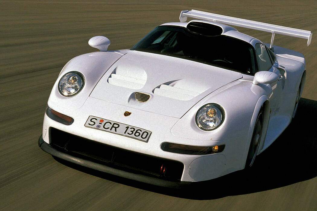 Porsche 911 GT1 Straßenversion (1996-1998),  ajouté par fox58