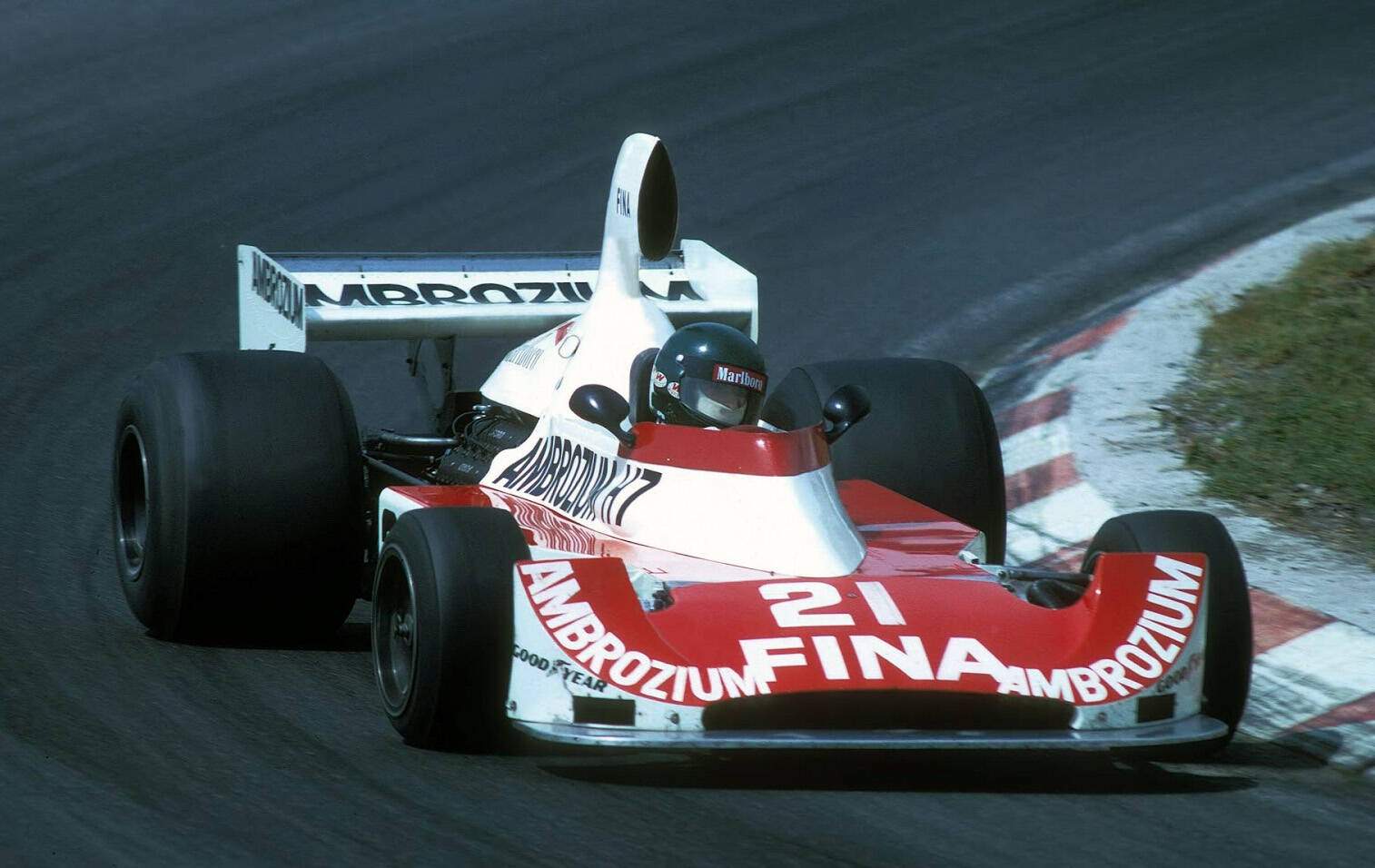 Williams FW04 (1975-1976),  ajouté par fox58