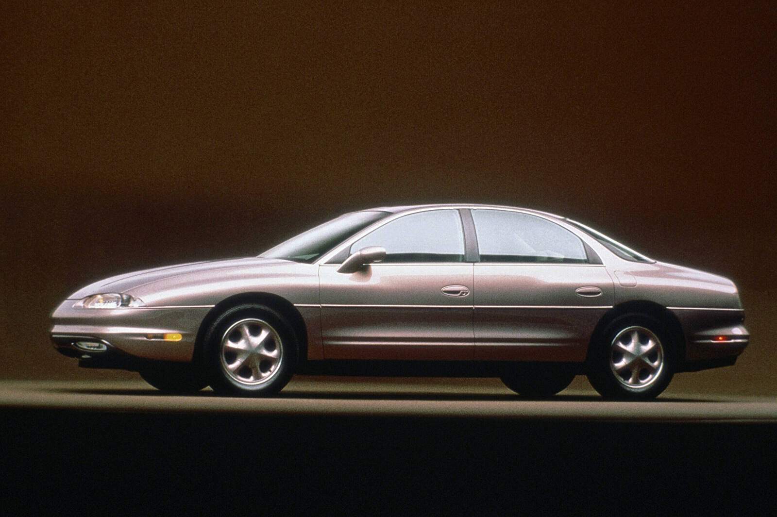 Oldsmobile Aurora 4.0 V8 (1995-1999),  ajouté par fox58