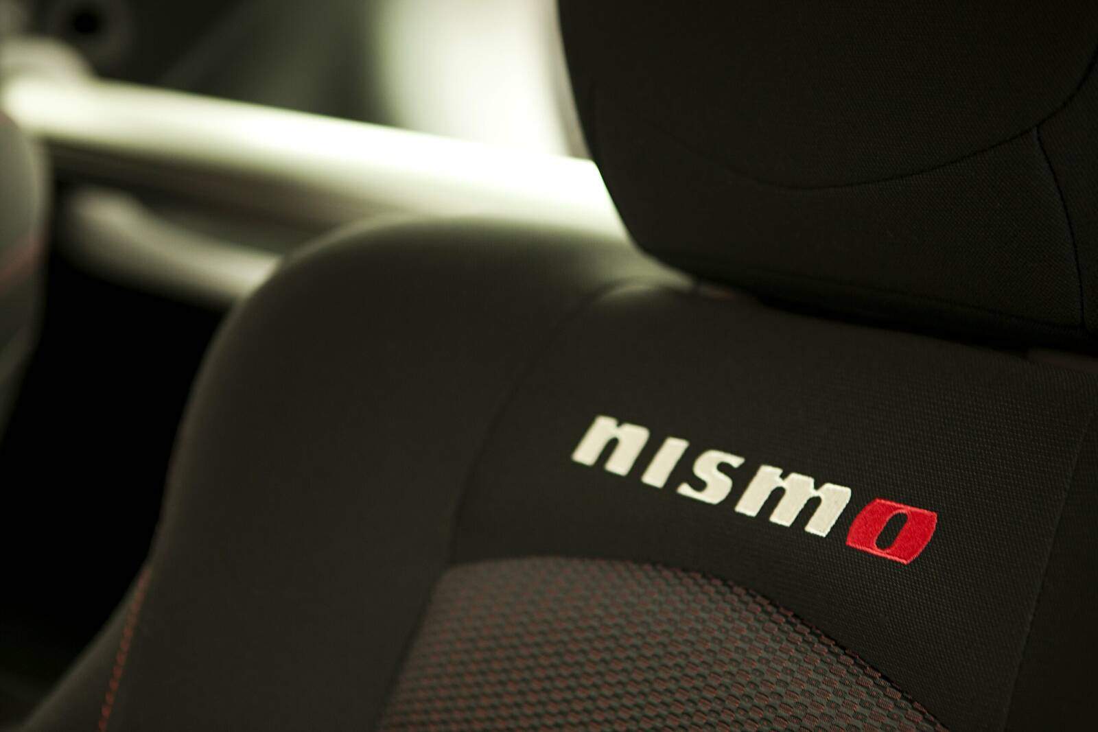 Nissan 370Z Nismo (2013-2014),  ajouté par fox58