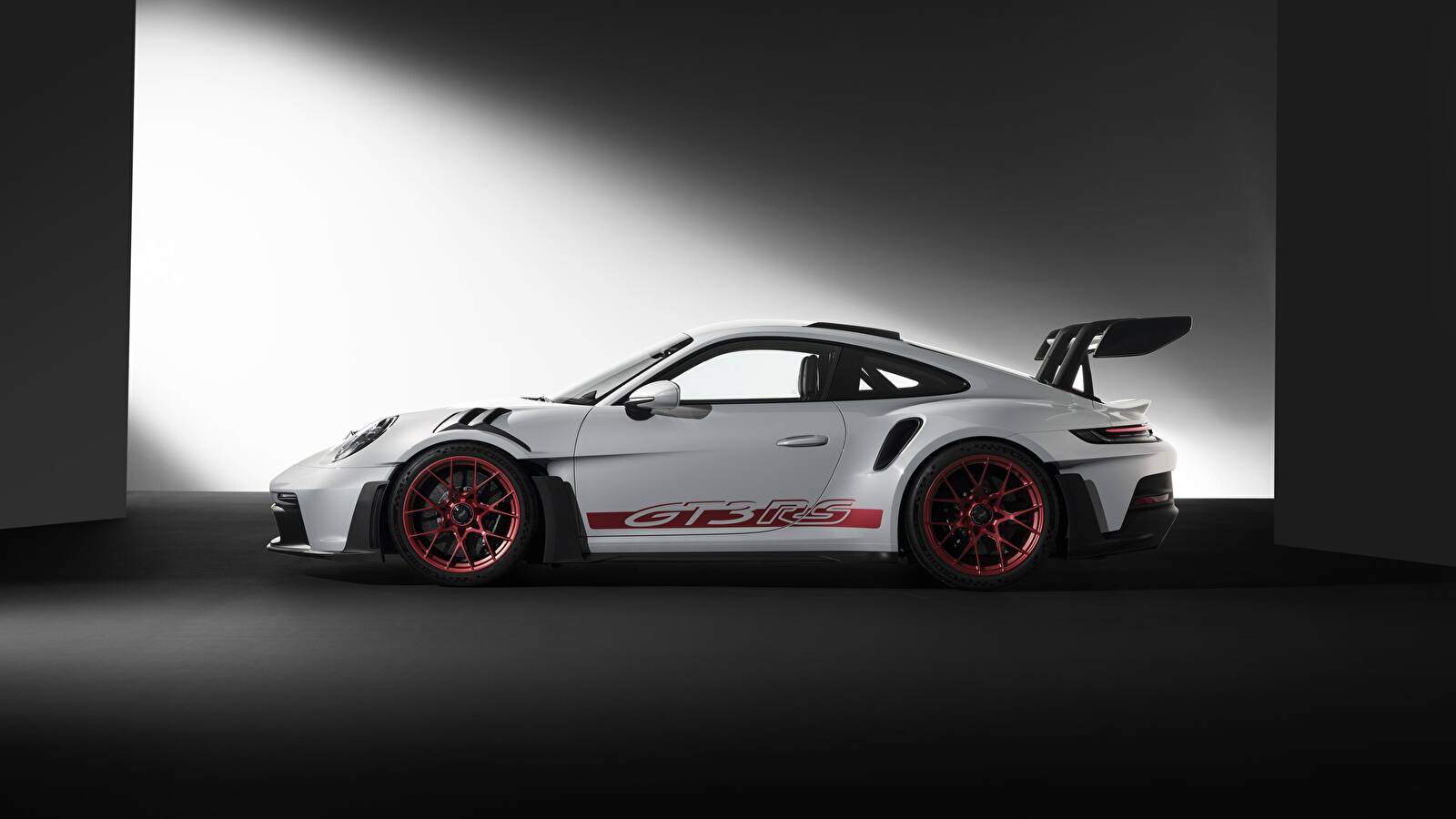 Porsche 911 GT3 RS (992) (2022),  ajouté par fox58