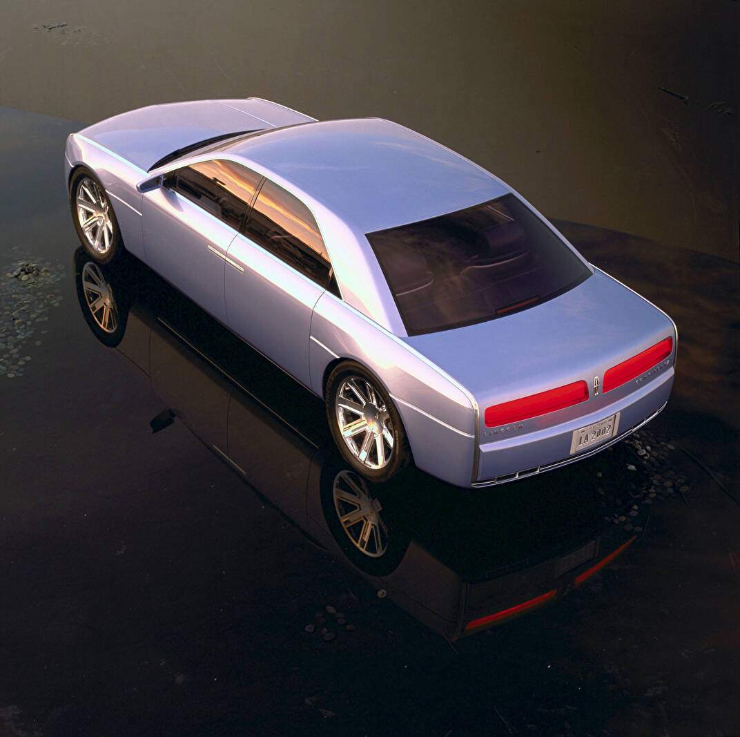 Lincoln Continental Concept (2002),  ajouté par fox58