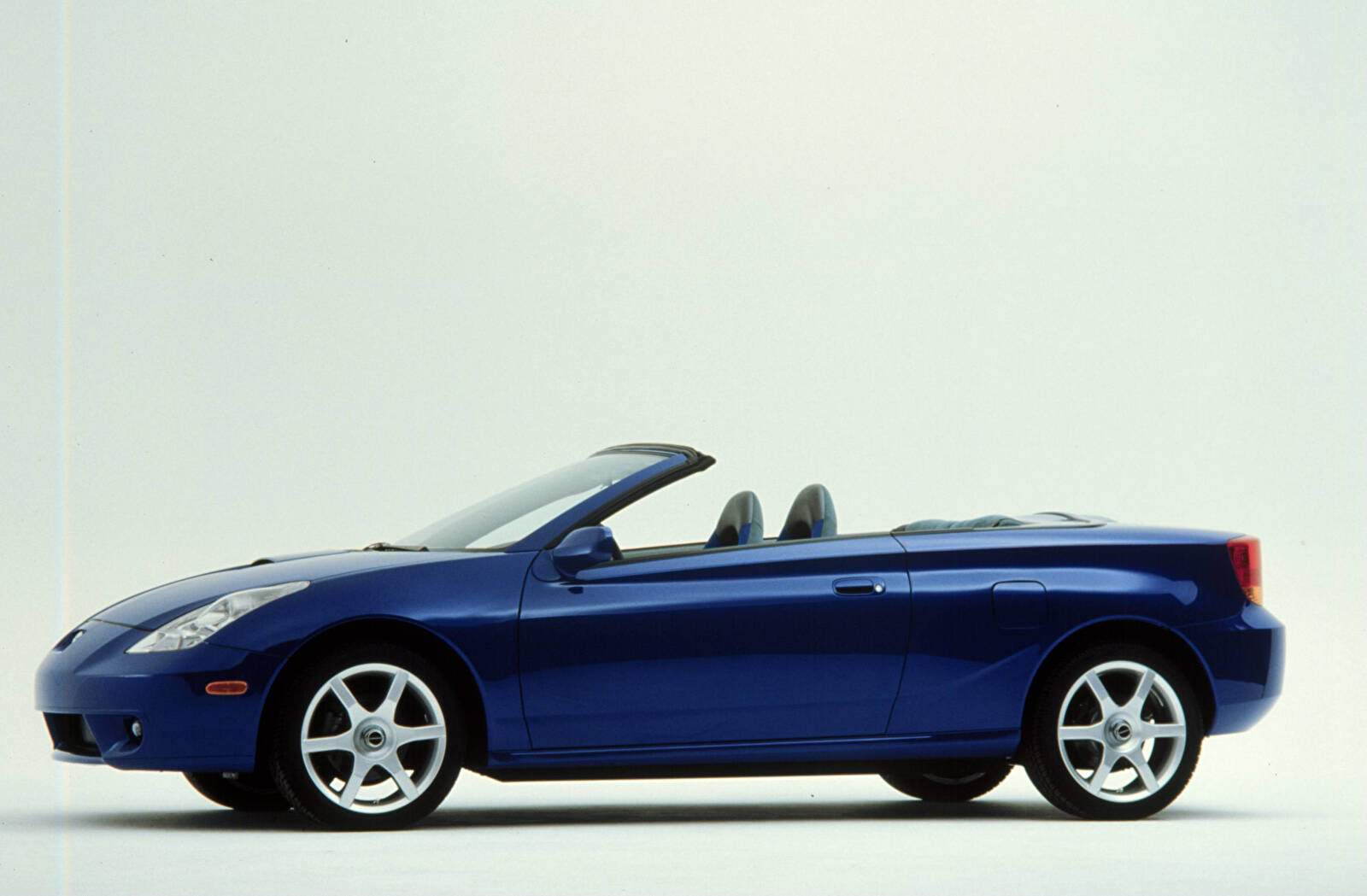 Toyota Celica Convertible Concept (2000),  ajouté par fox58