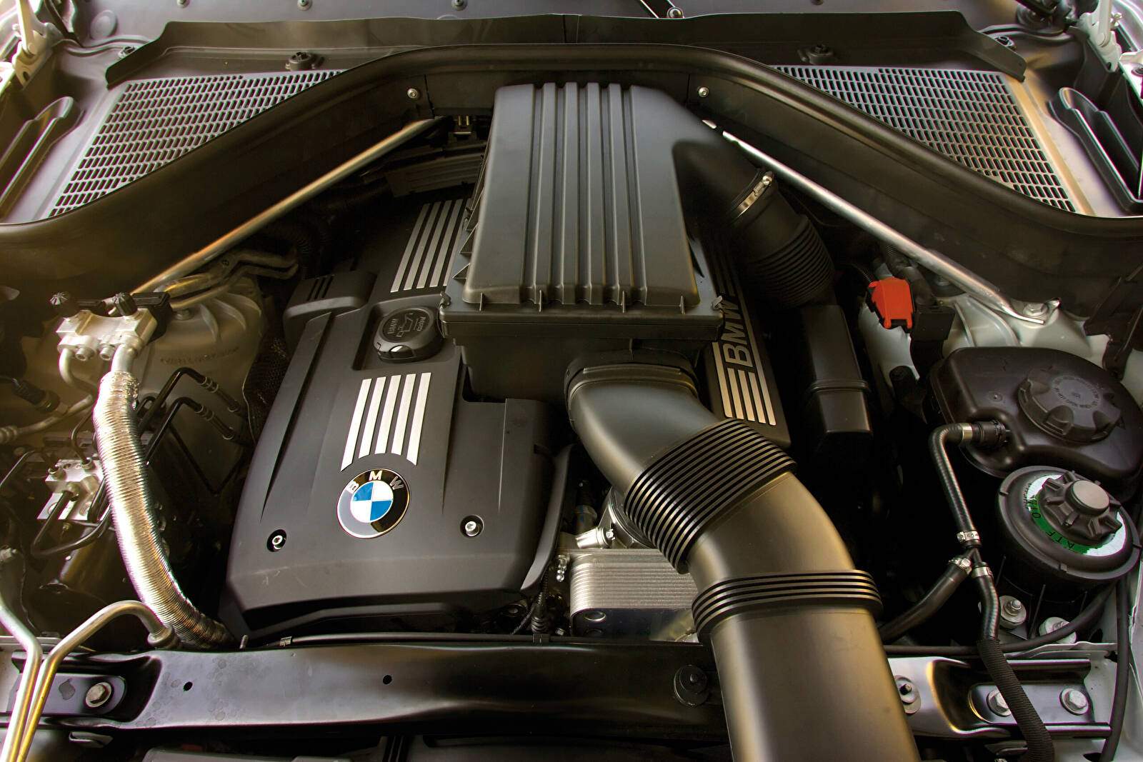 BMW X5 3.0si (E70) (2006-2010),  ajouté par fox58