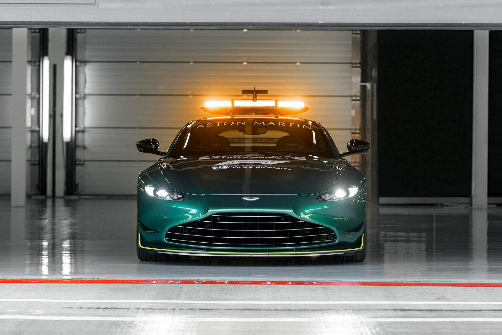 Aston Martin Vantage « F1 Safety Car » (2021),  ajouté par fox58