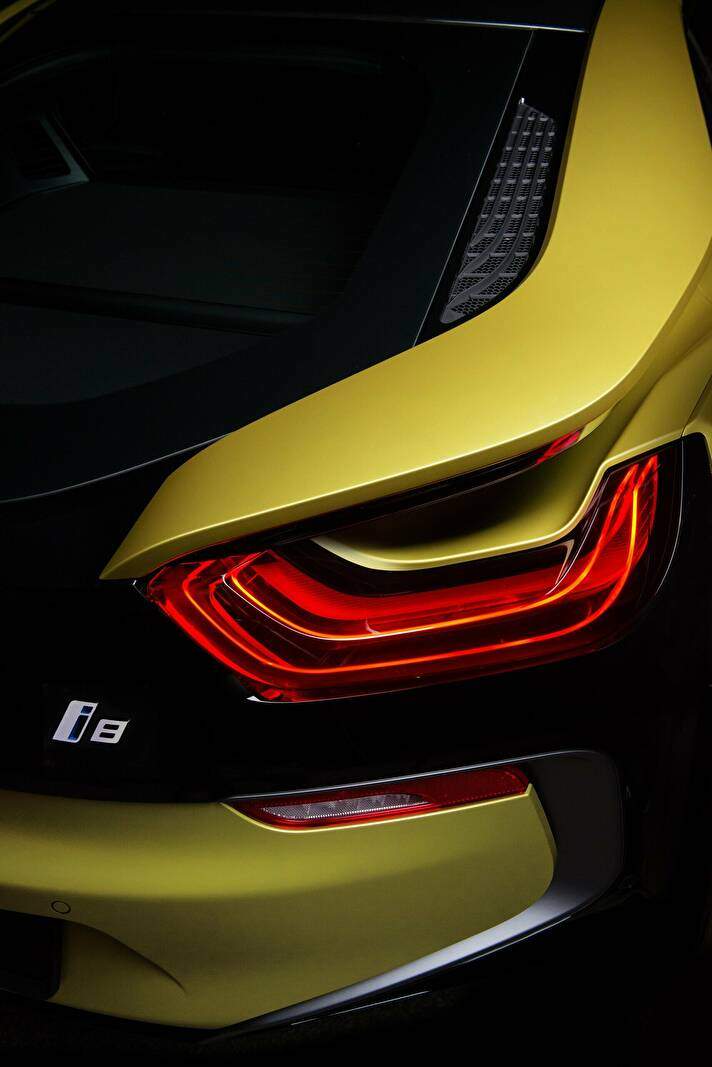 BMW i8 (I16) « Frozen Yellow Edition » (2017-2018),  ajouté par fox58