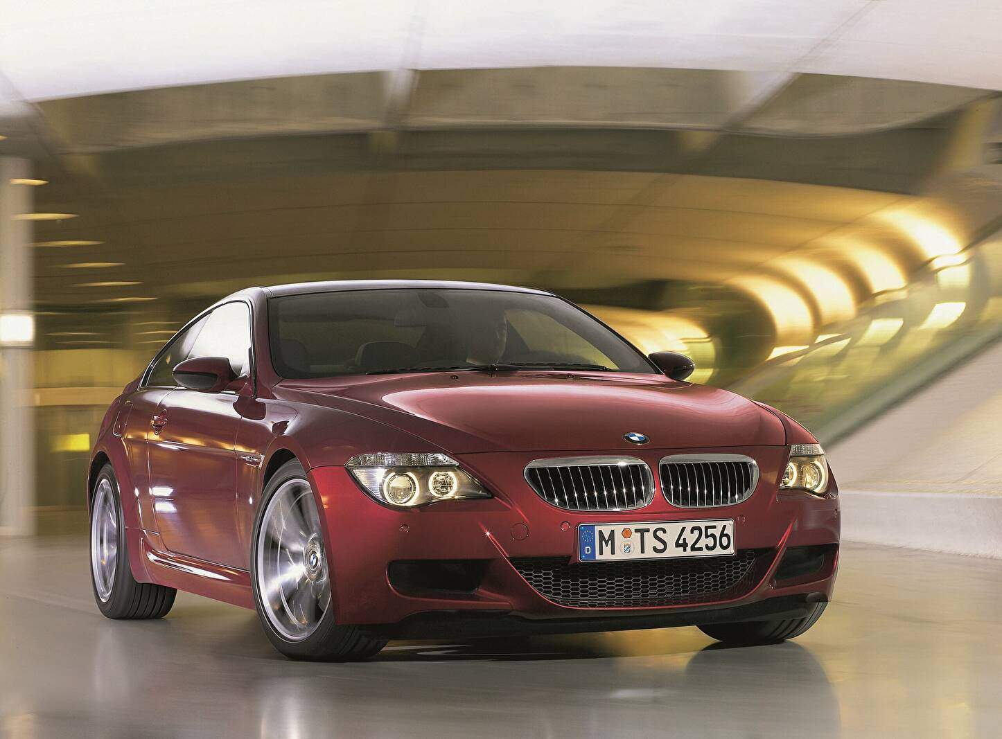BMW M6 (E63) (2005-2010),  ajouté par fox58