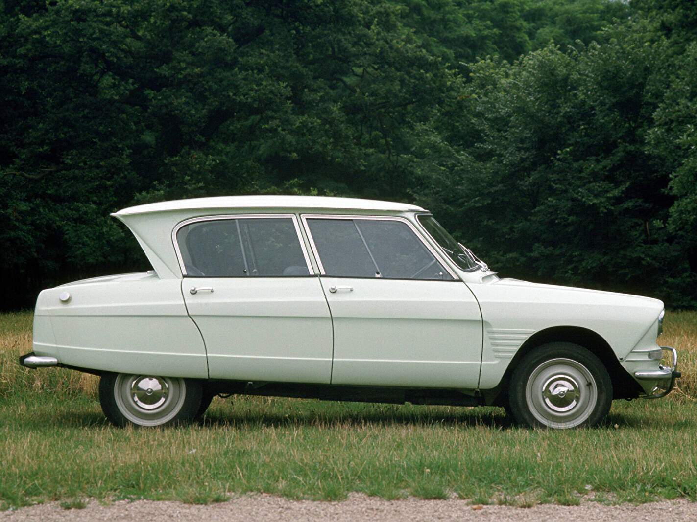 Citroën Ami 6 (1961-1963),  ajouté par fox58