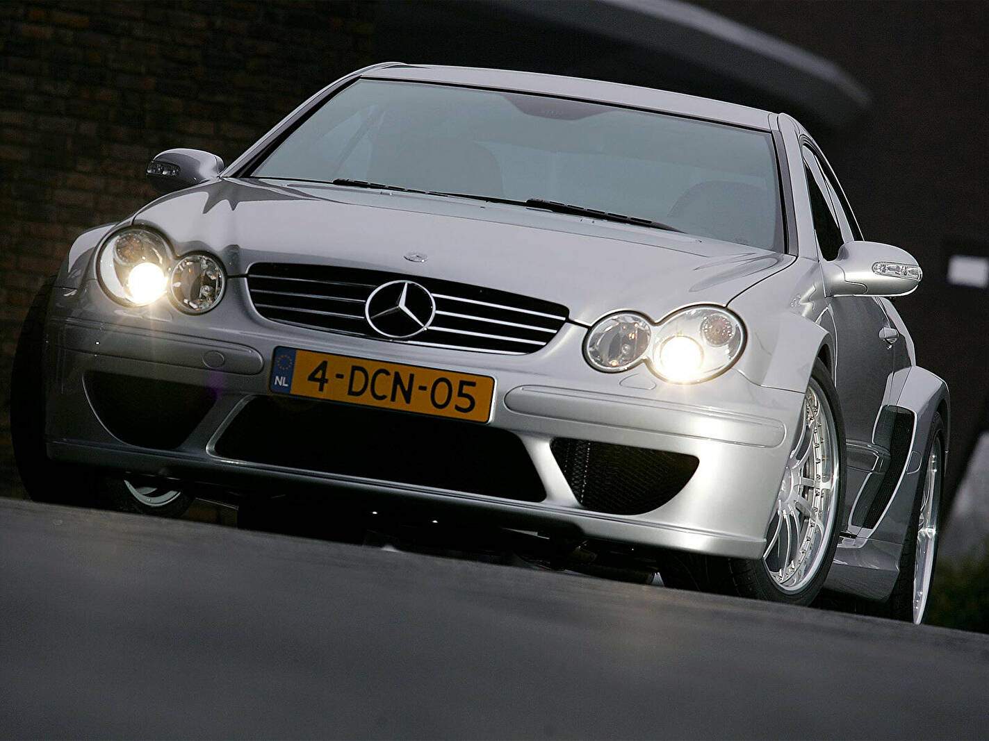 Mercedes-Benz CLK II DTM AMG (C209) (2004-2005),  ajouté par fox58
