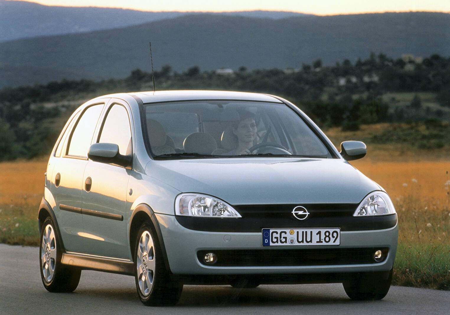 Opel Corsa III 1.2 16v (C) (2001-2004),  ajouté par fox58
