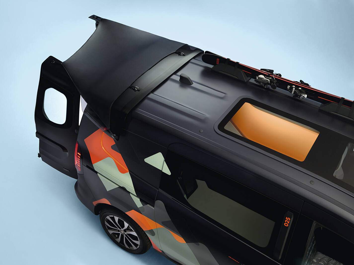 Renault Hippie Caviar (2022),  ajouté par fox58