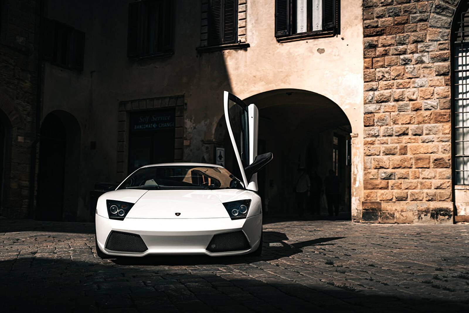 Lamborghini Murcielago LP640 « Versace » (2007),  ajouté par fox58