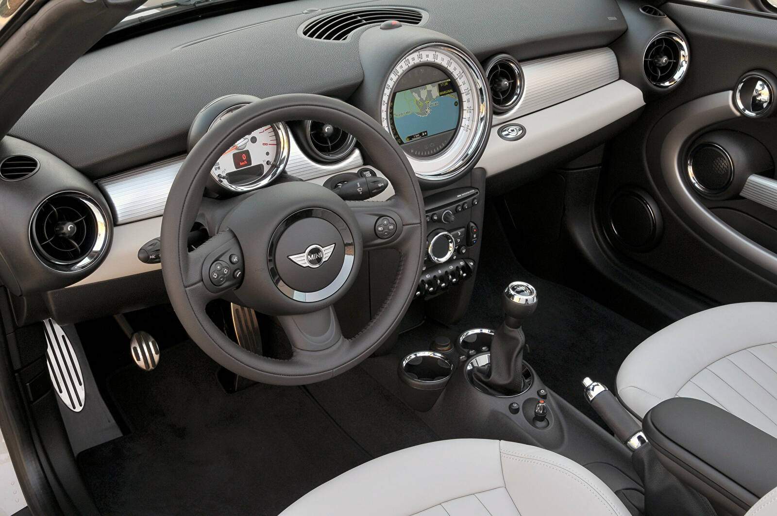 Mini Cooper II S Roadster (R59) (2011-2015),  ajouté par fox58