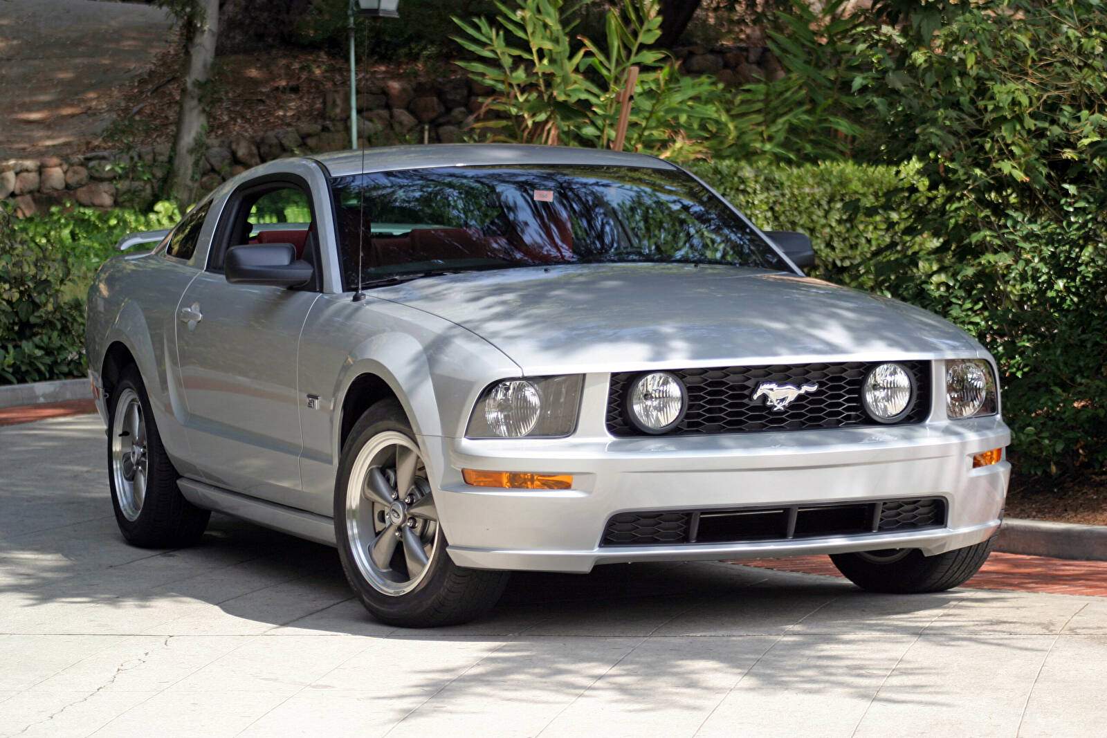 Ford Mustang V GT (2004-2009),  ajouté par fox58