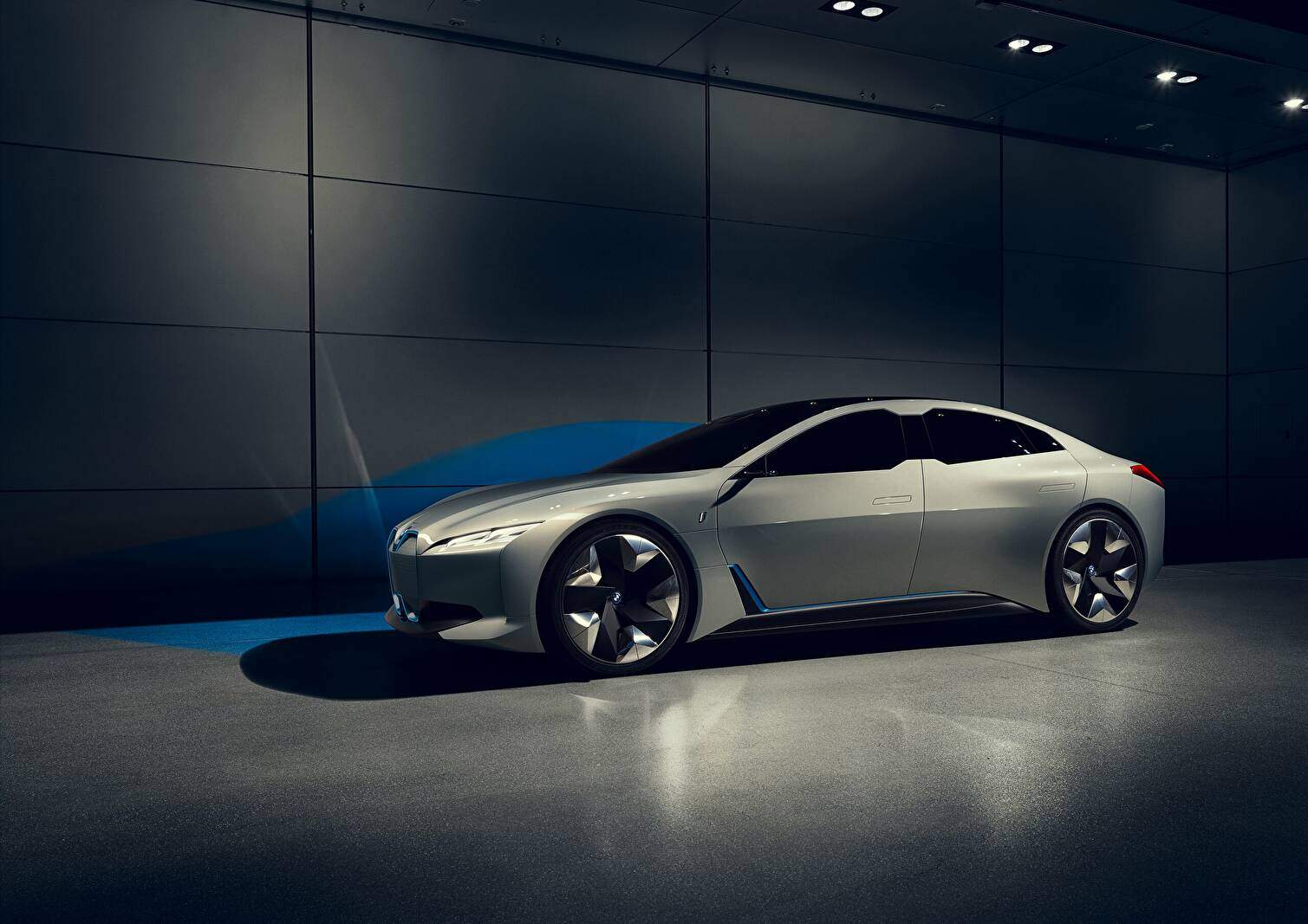 BMW i Vision Dynamics (2017),  ajouté par fox58