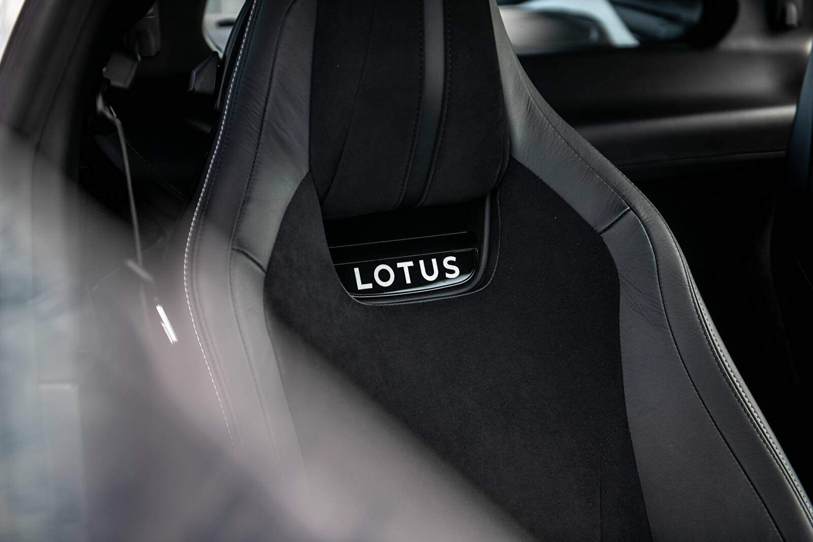 Lotus Emira 3.5 V6 « First Edition » (2022),  ajouté par fox58