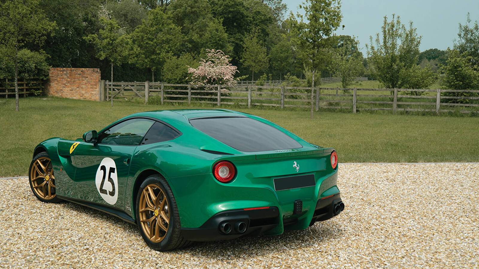 Ferrari F12 Berlinetta « The Green Jewel » (2017),  ajouté par fox58