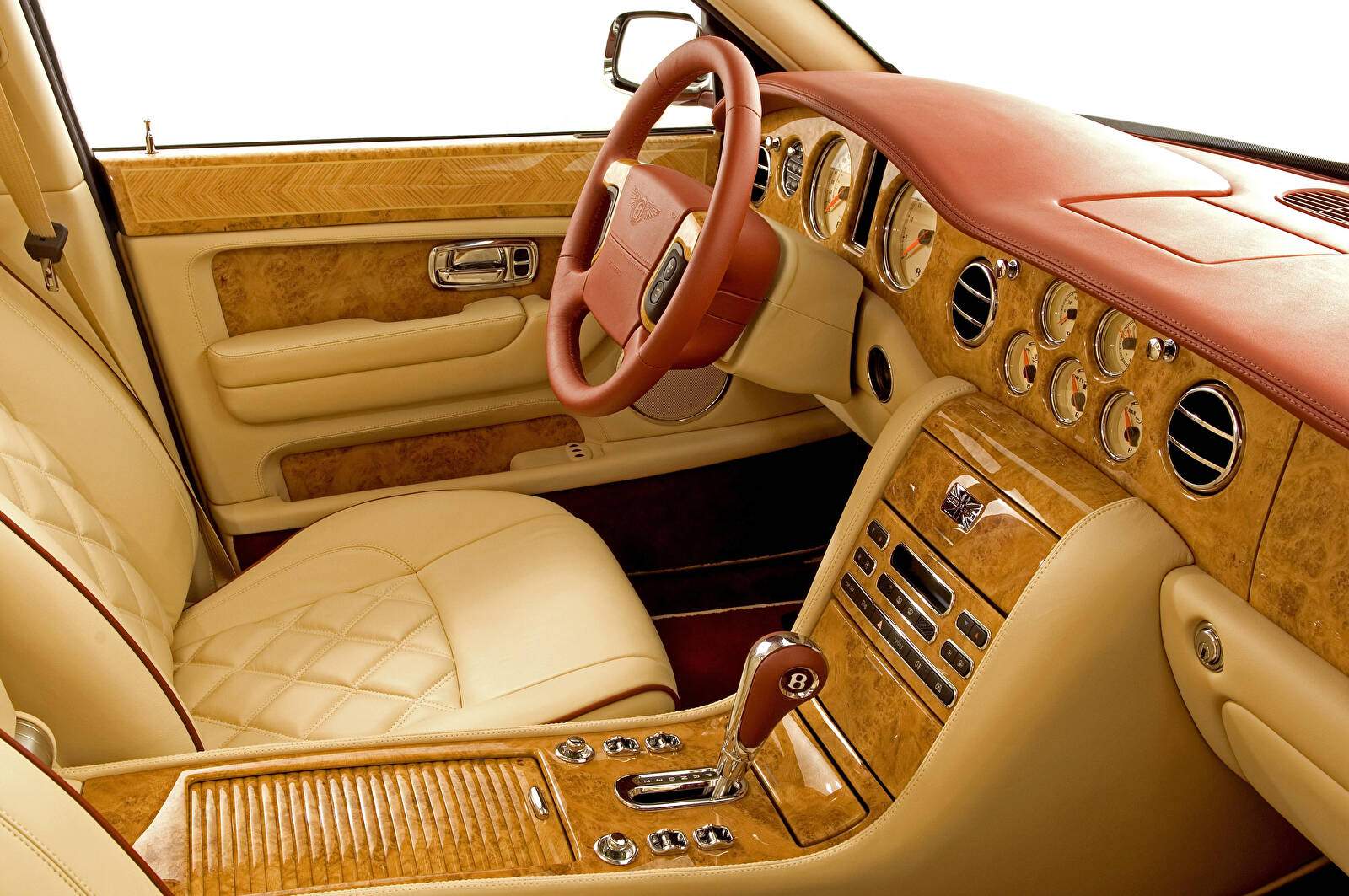 Bentley Arnage R « Diamond Séries » (2006),  ajouté par fox58