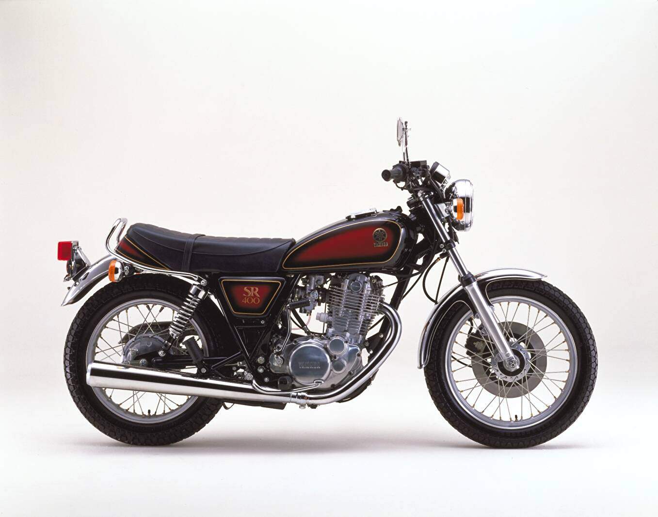 Yamaha SR400 « 7th Anniversary » (1984),  ajouté par fox58
